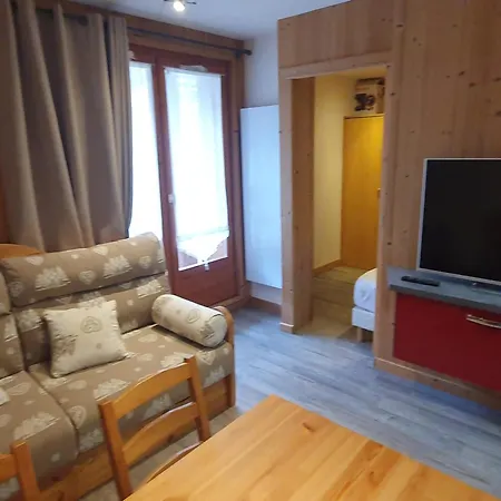 2 Pieces Pour 4 Personnes Au Coeur De La Station - Fr-1-265-358 Apartment Modane