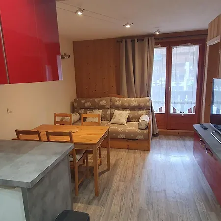 2 Pieces Pour 4 Personnes Au Coeur De La Station - Fr-1-265-358 Apartment Modane
