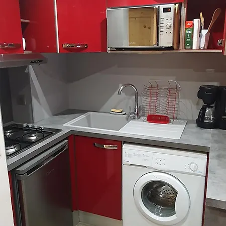 2 Pieces Pour 4 Personnes Au Coeur De La Station - Fr-1-265-358 Apartment